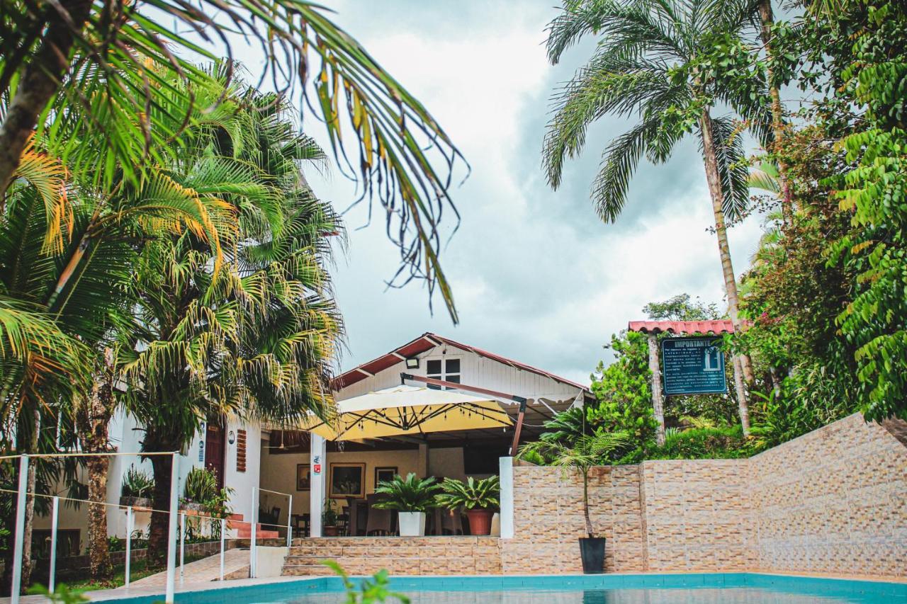 Albergue Turistico Gstir Pozuzo 外观 照片