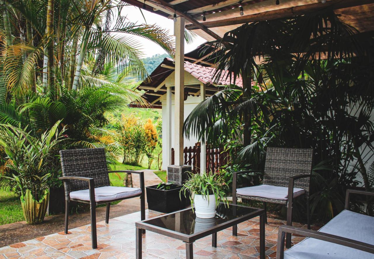 Albergue Turistico Gstir Pozuzo 外观 照片