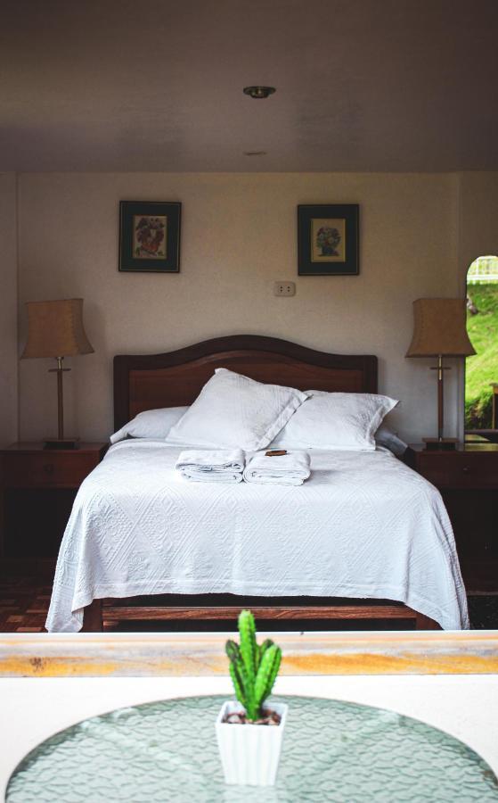 Albergue Turistico Gstir Pozuzo 外观 照片
