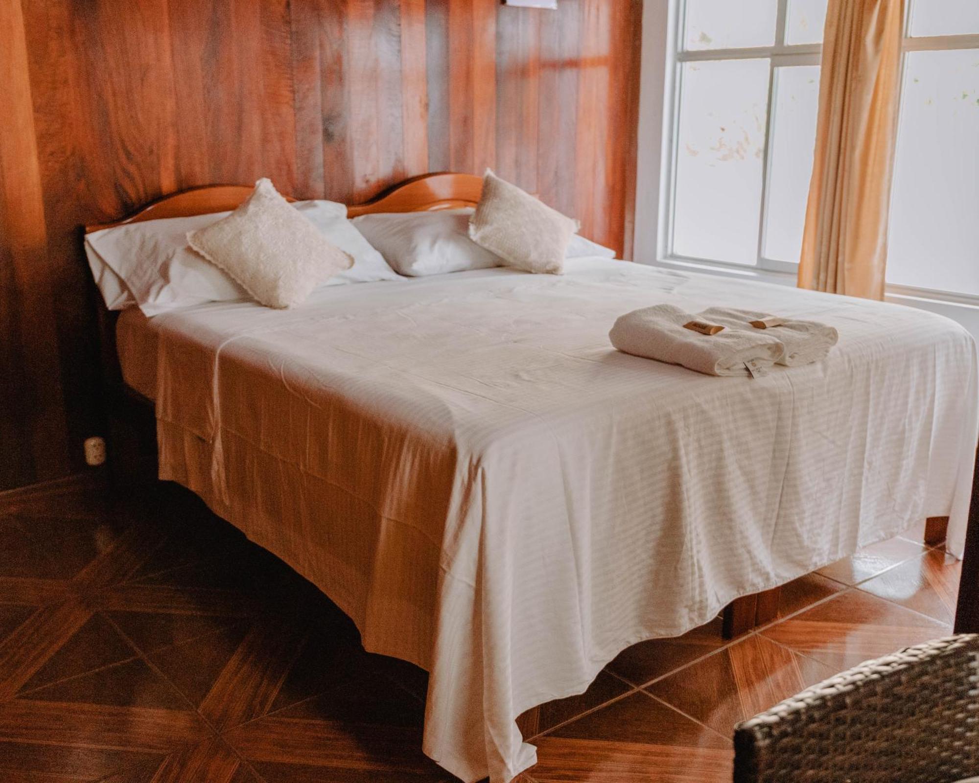 Albergue Turistico Gstir Pozuzo 外观 照片